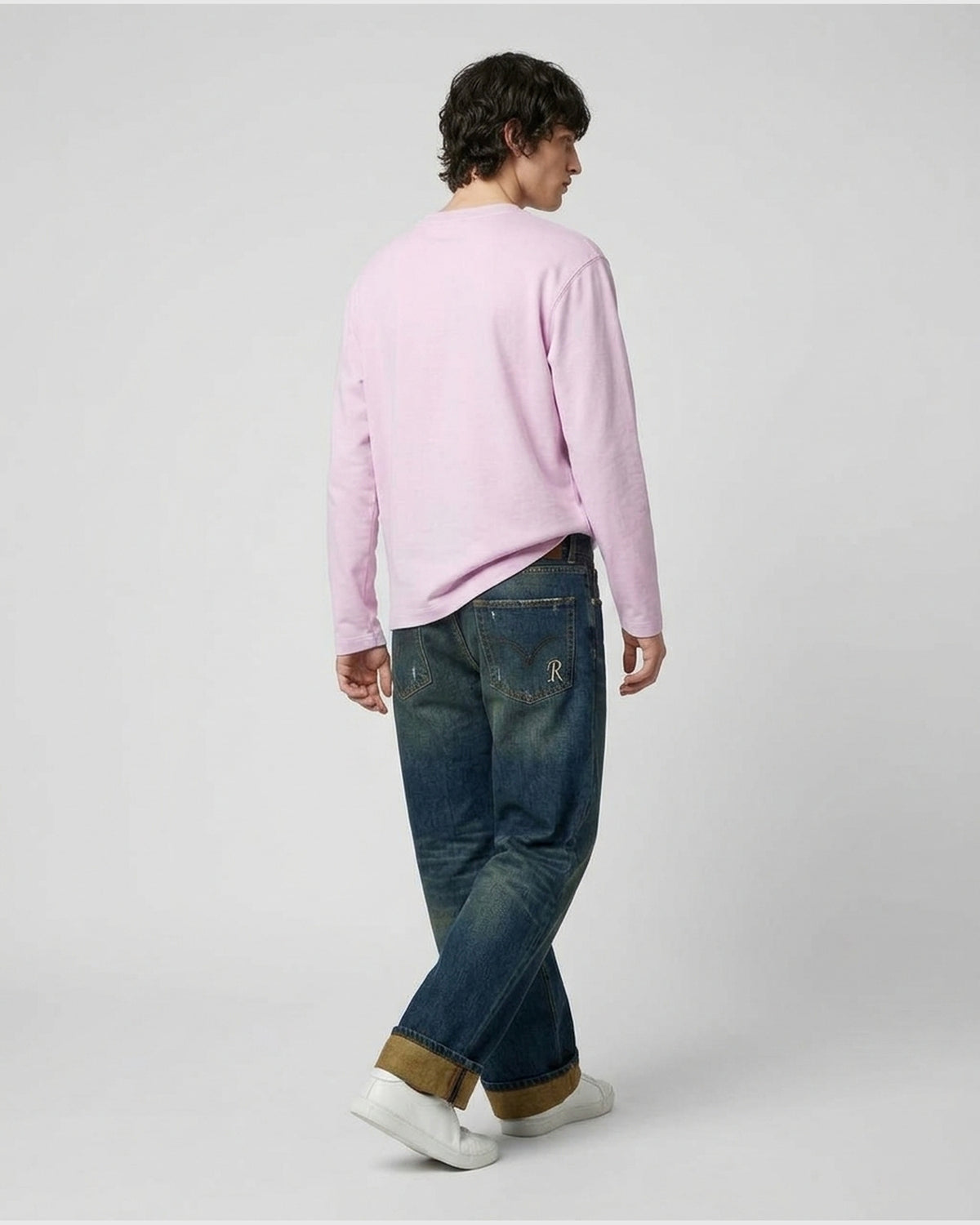 T-Shirt a Maniche Lunghe con Patch Esclusivo
