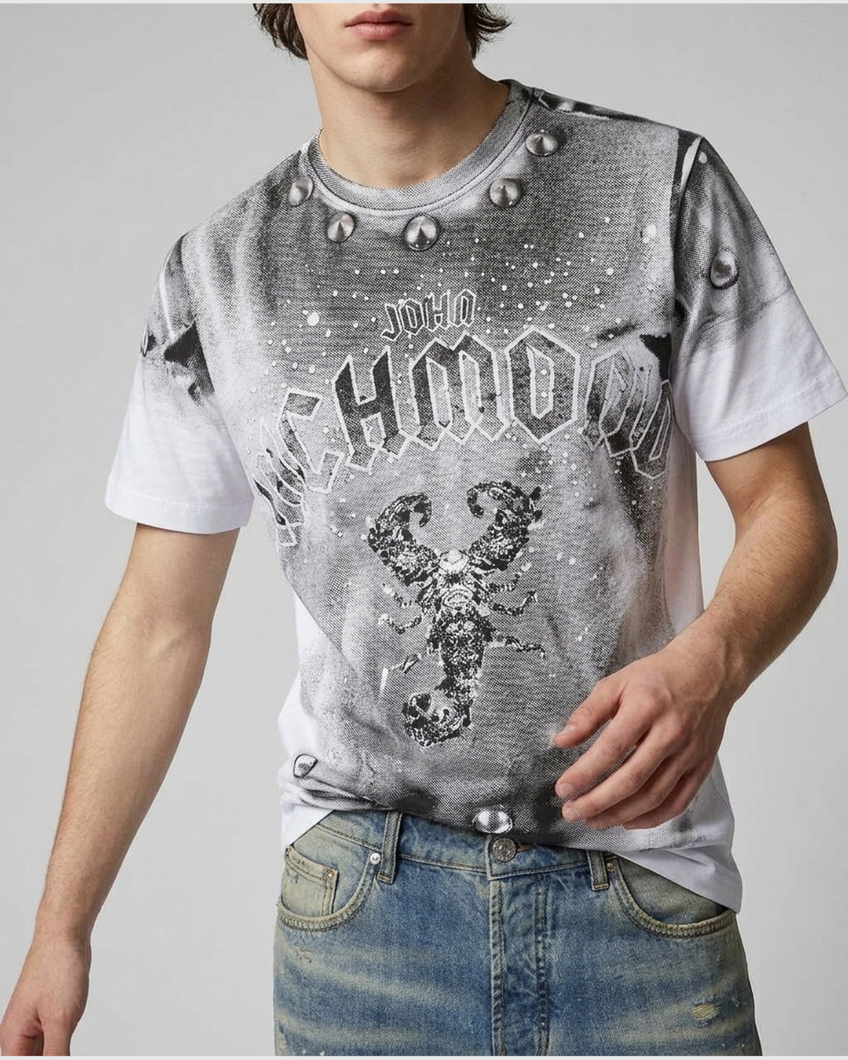 T-Shirt con Stampa e Logo