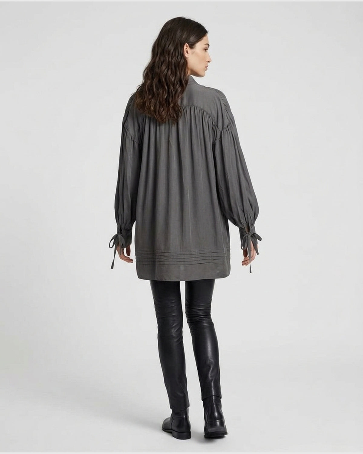 Camicia con Colletto Ricamato e Fiocco Lavallière