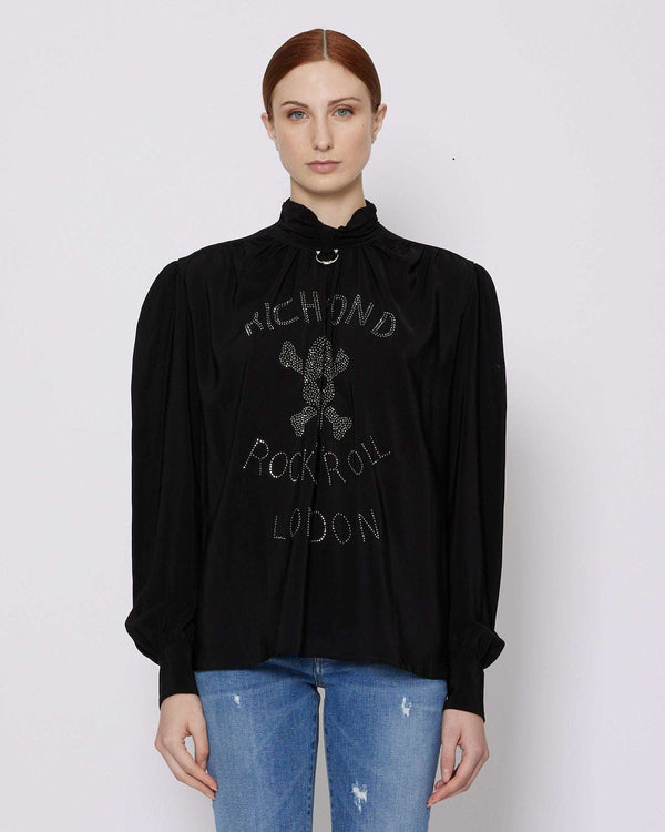 Blouse with graphic on the front