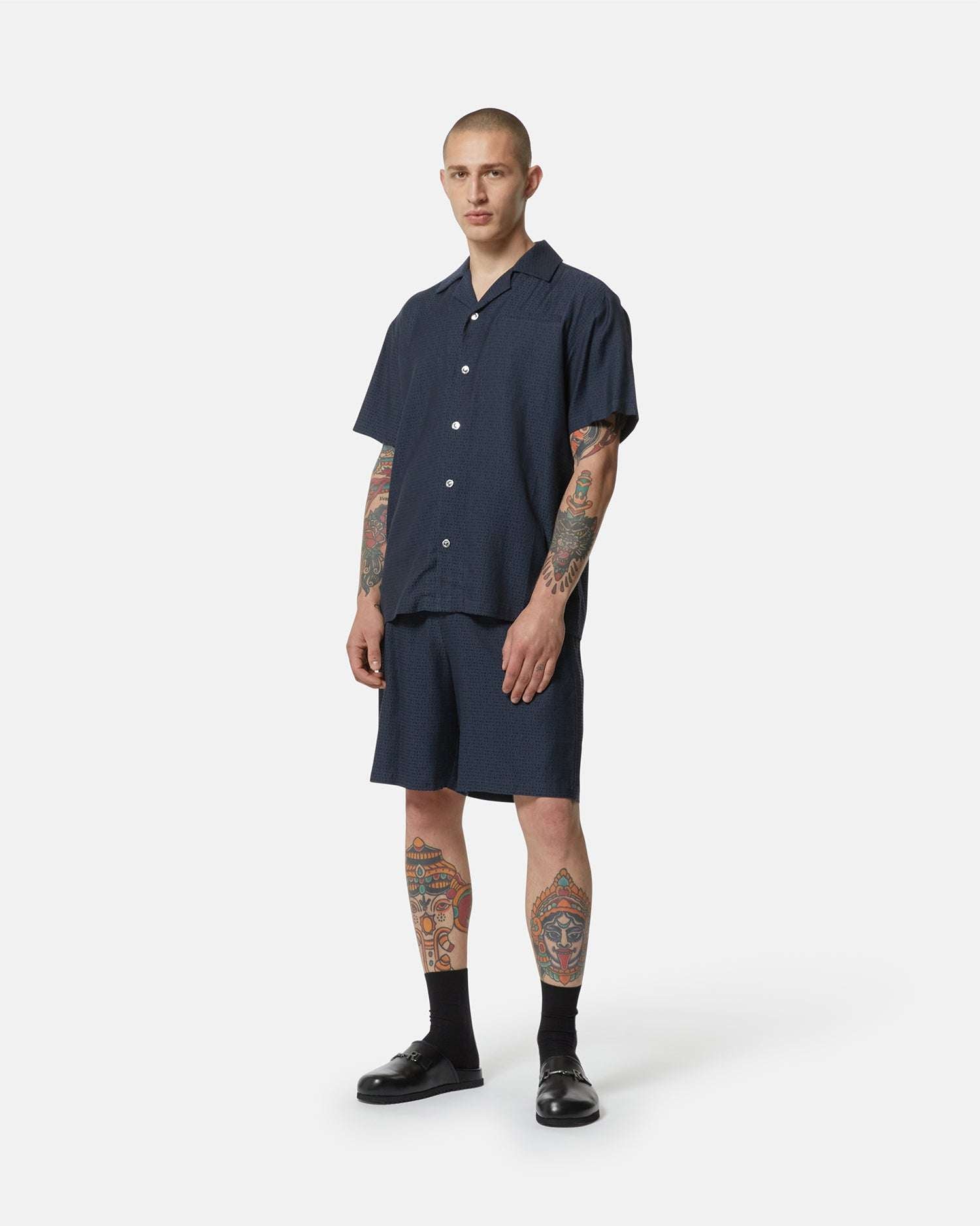 Camicia a maniche corte con colletto cubano in tessuto leggero Camicia