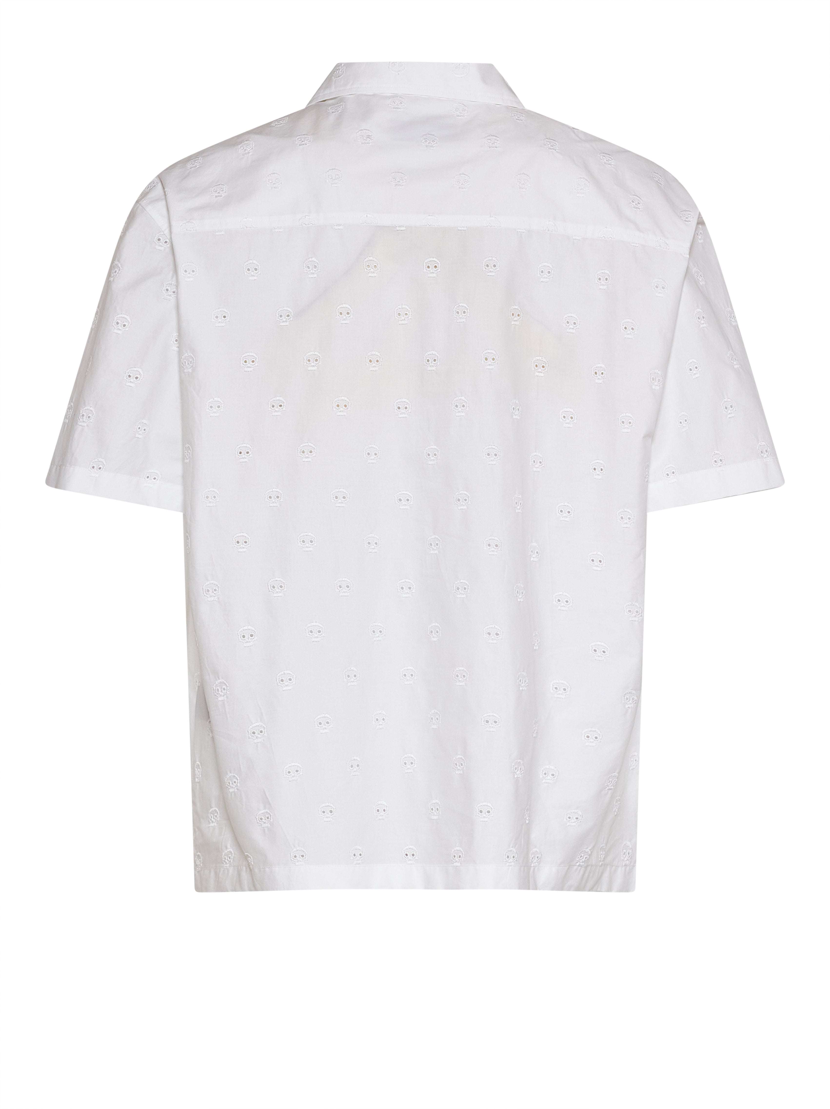 Short-sleeved shirt with embroidered details and essential SHIRT design