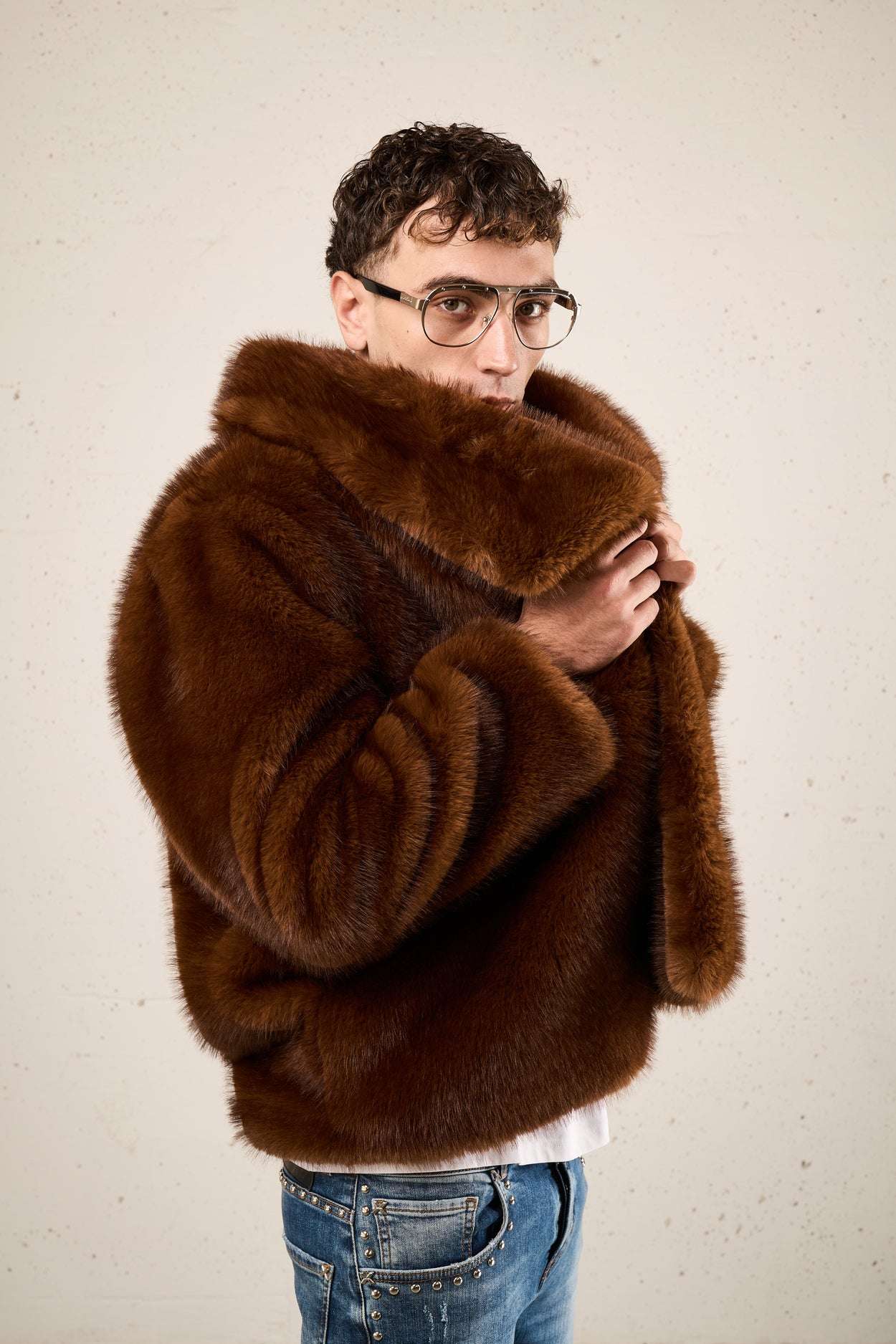 Cappotto corto con maxi collo effetto pelliccia Capispalla