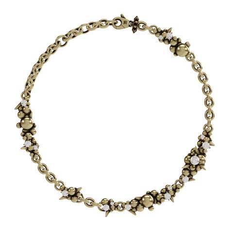 Collana con dettagli in metallo e cristalli