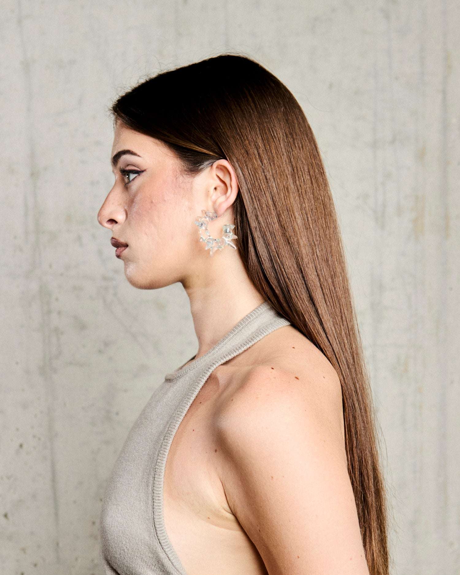 Coppia di orecchini cerchio trasparenti con dettagli a punta