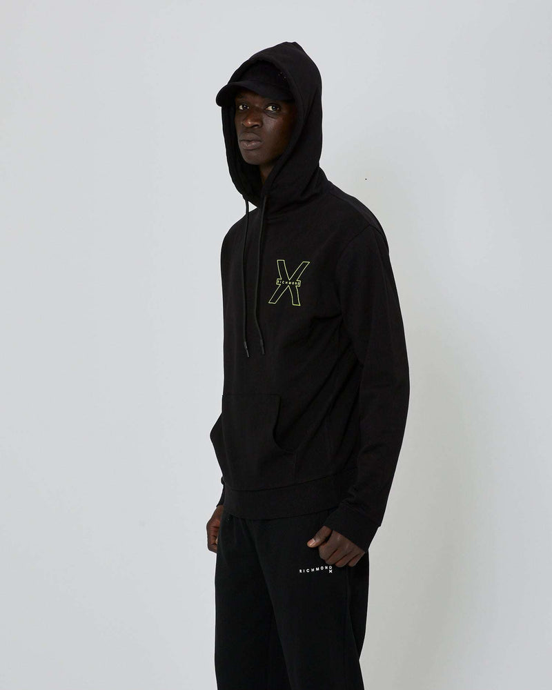 Sweatshirt with embroidered logo on the front