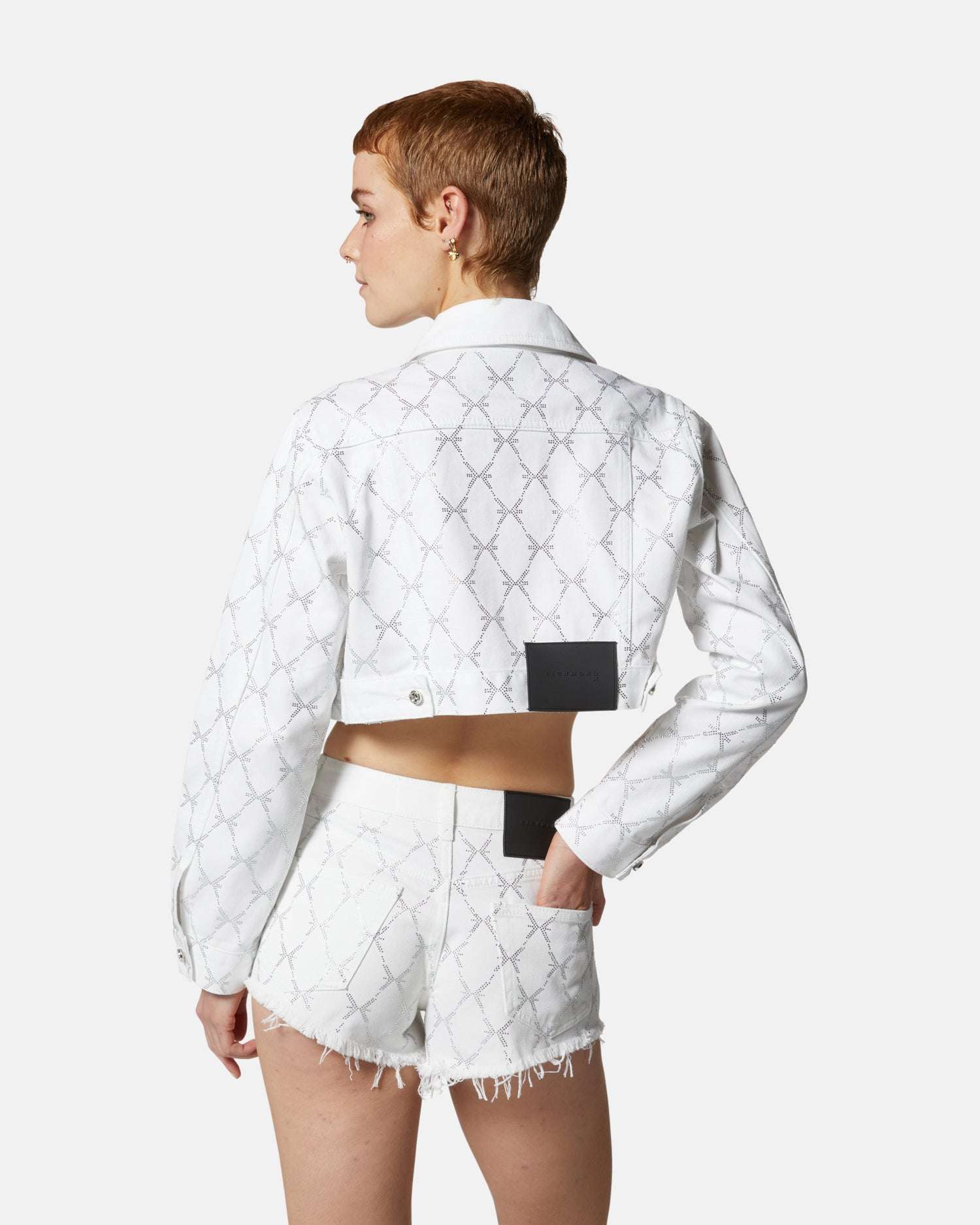 Giacca cropped in denim bianco con motivo trapuntato Capospalla