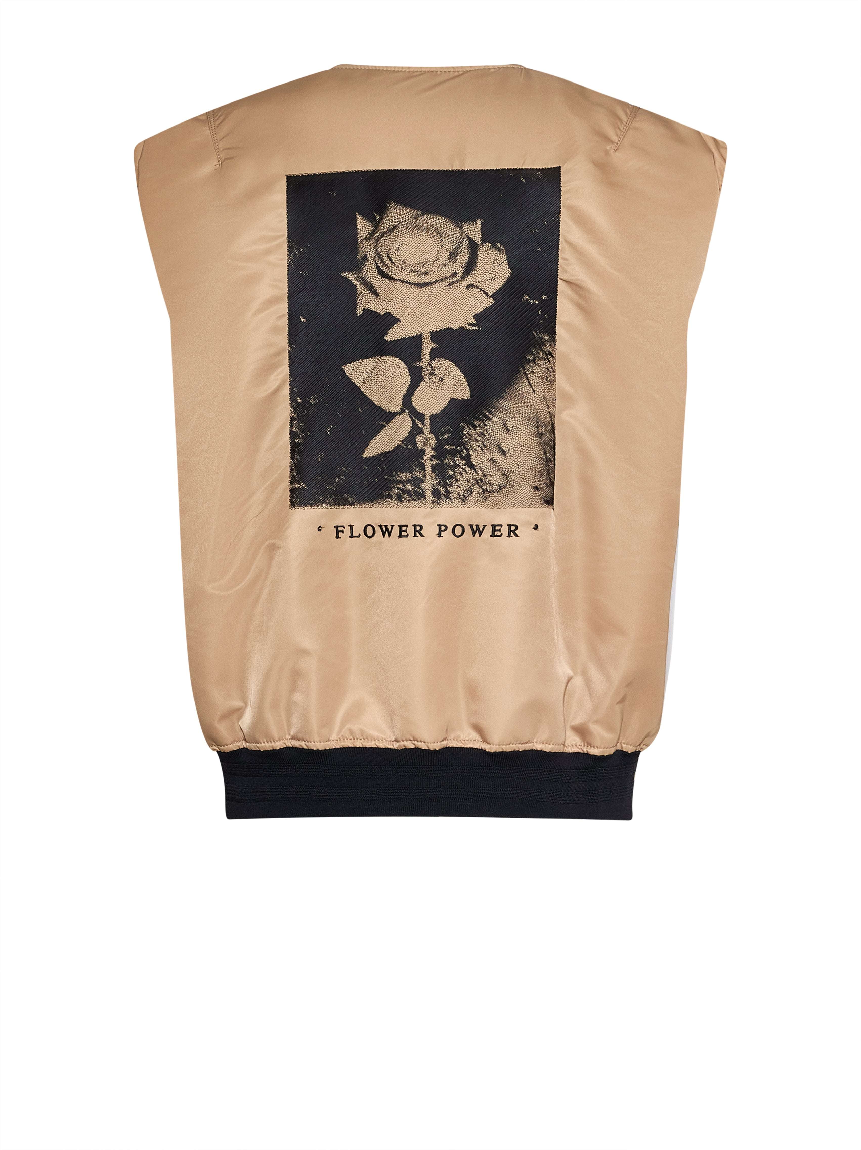 Gilet con zip frontale e dettagli funzionali CAPISPALLA