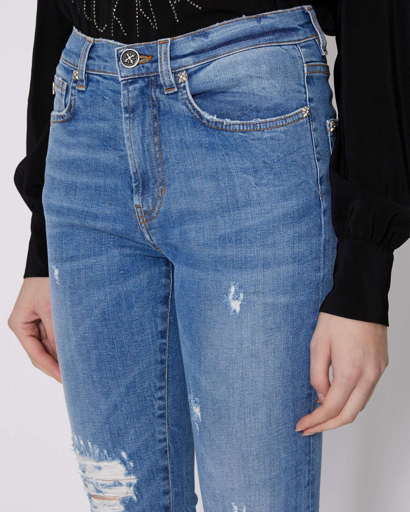 Jeans crop con lacerazioni