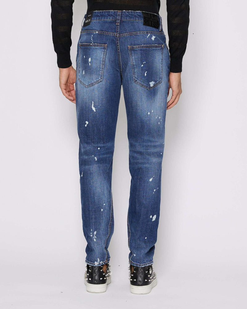 Slim jeans with rips on the front