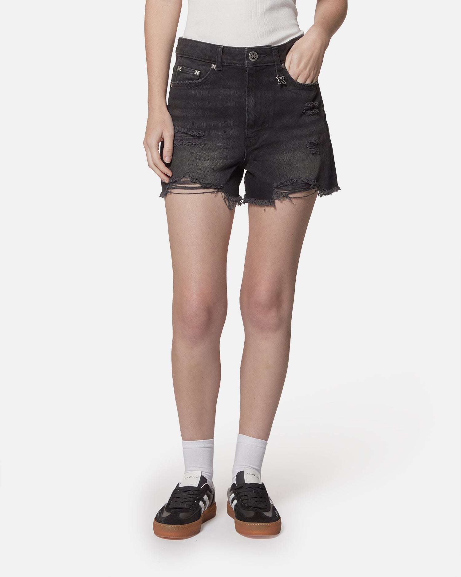 Shorts in denim nero effetto destroyed Shorts
