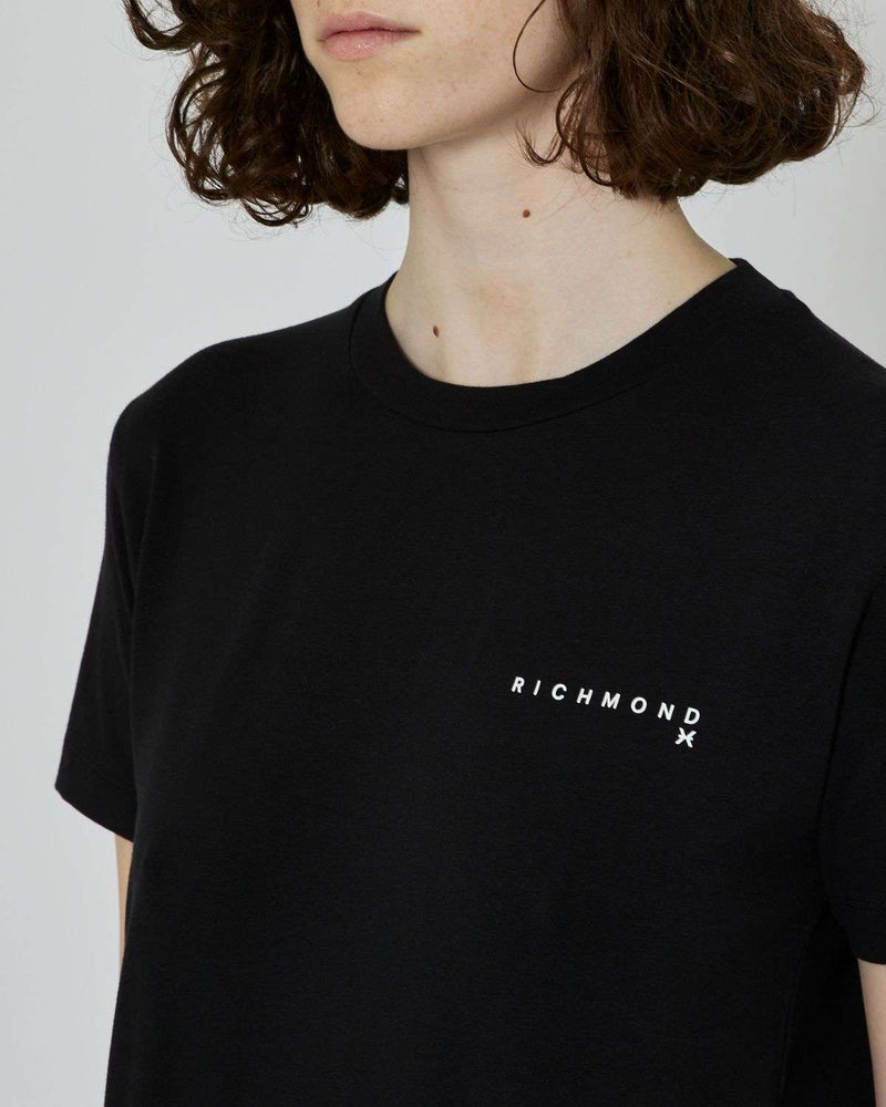 T-shirt con logo a contrasto sul davanti
