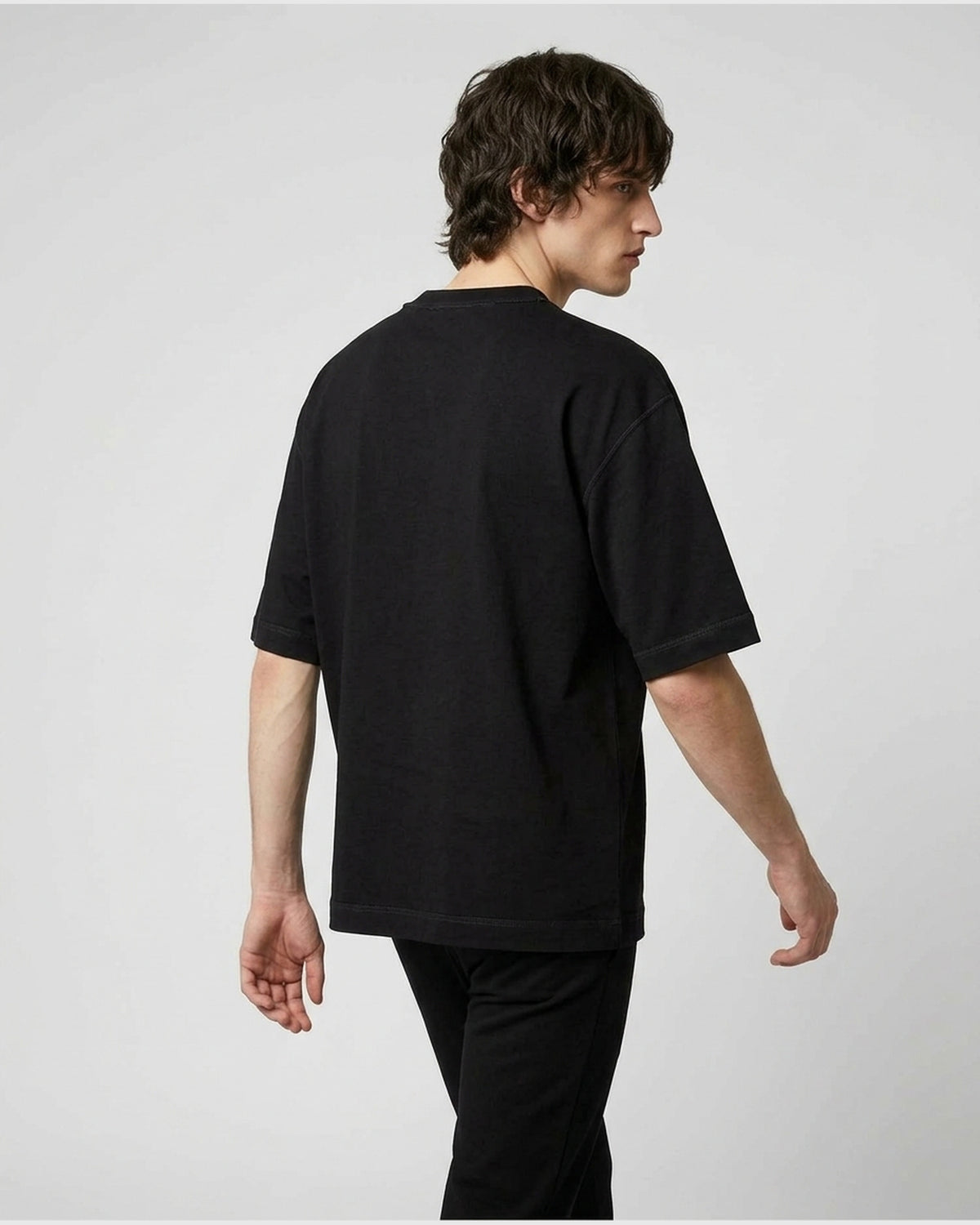 T-Shirt 'Rich' con Logo a Contrasto