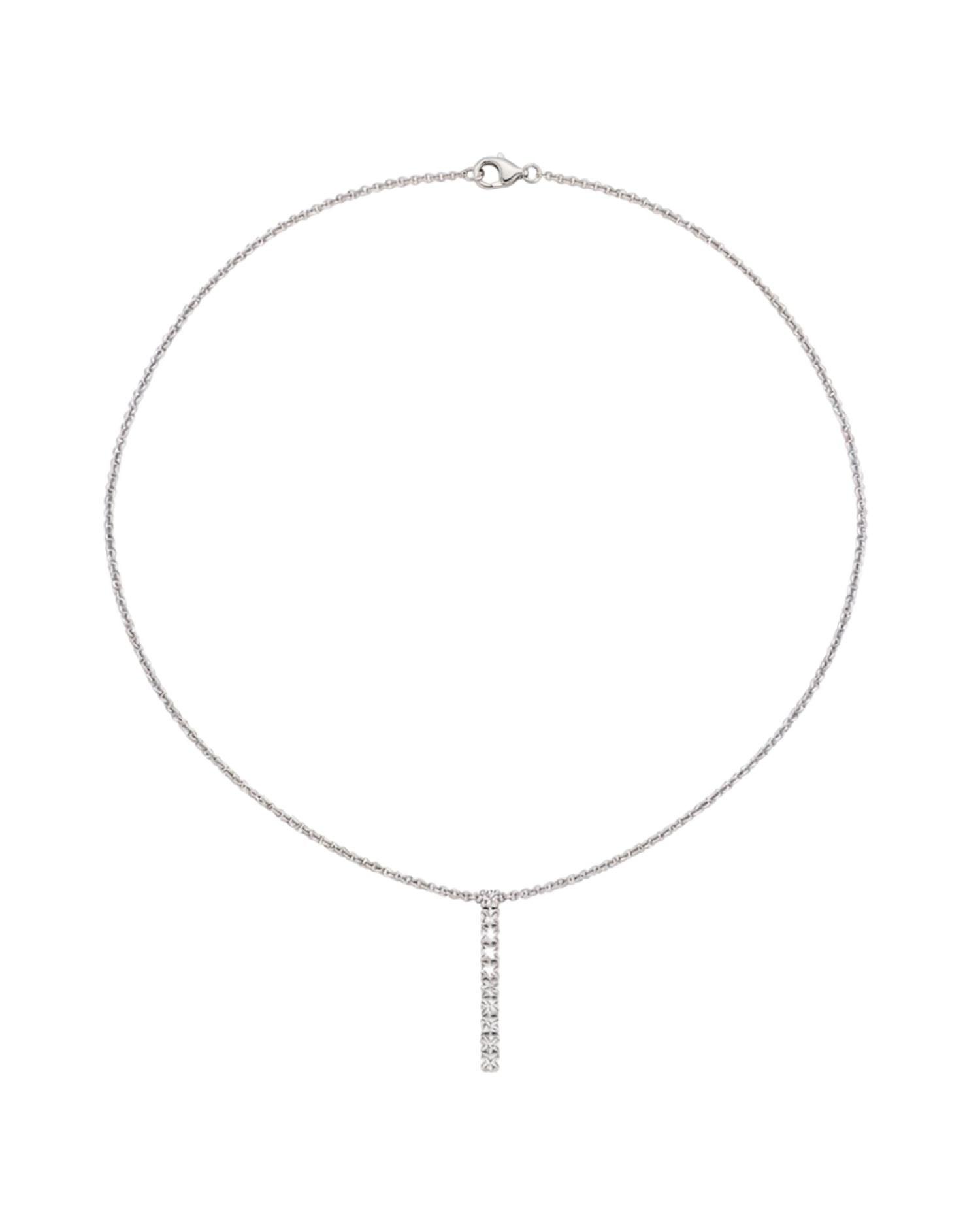 Collana con catena sottile e pendente a barra verticale con punti luce, vista frontale su sfondo bianco.