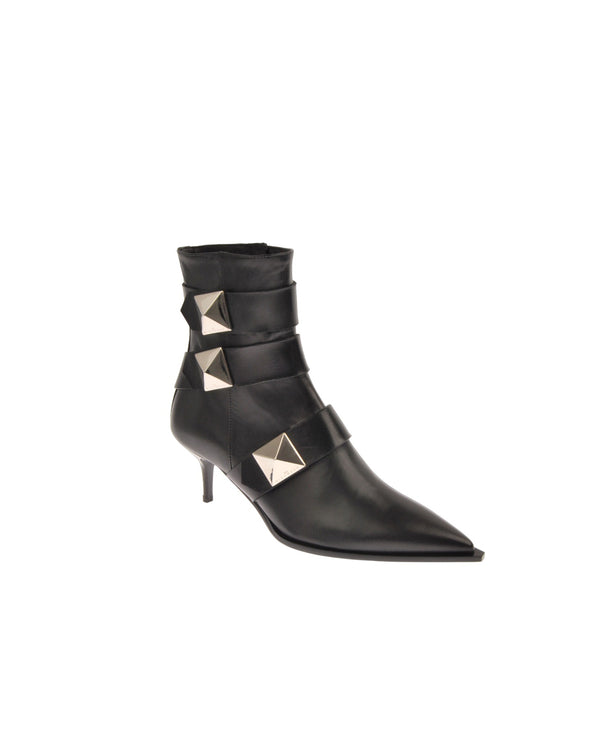Ankle boot with stiletto heel