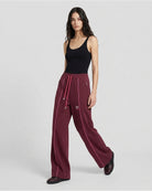 Pantaloni Cropped con Logo e Piping a Contrasto