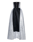 Abito lungo dal design essenziale e raffinato Abito