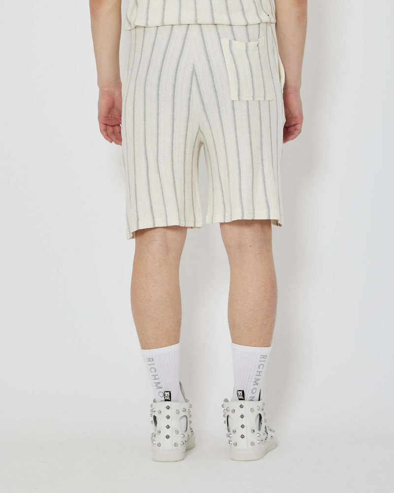 Bermuda shorts with stripes