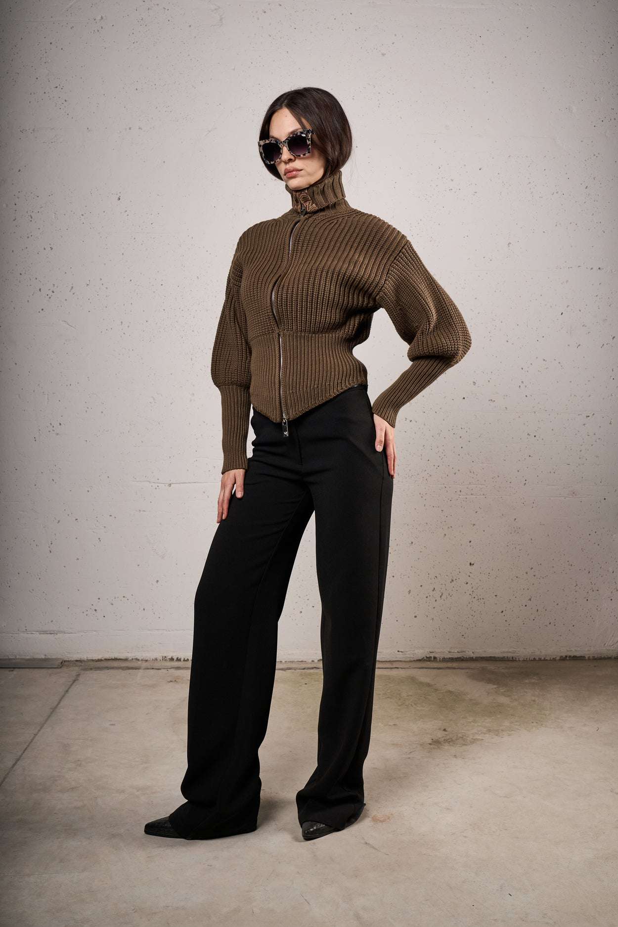 Cardigan con zip frontale e fondo asimmetrico Maglia