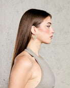 Coppia di orecchini cerchio trasparenti con dettagli a punta