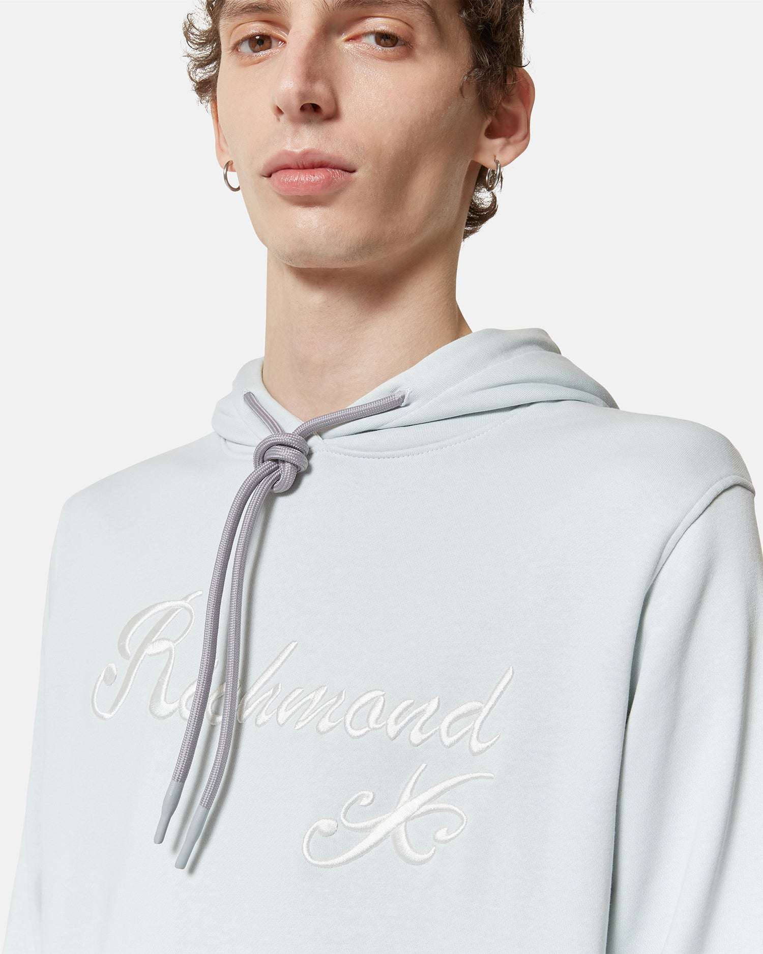 Felpa con cappuccio e logo ricamato frontale Felpa