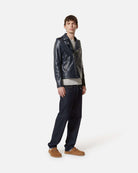 Giacca biker in pelle blu con dettagli metallici Capospalla