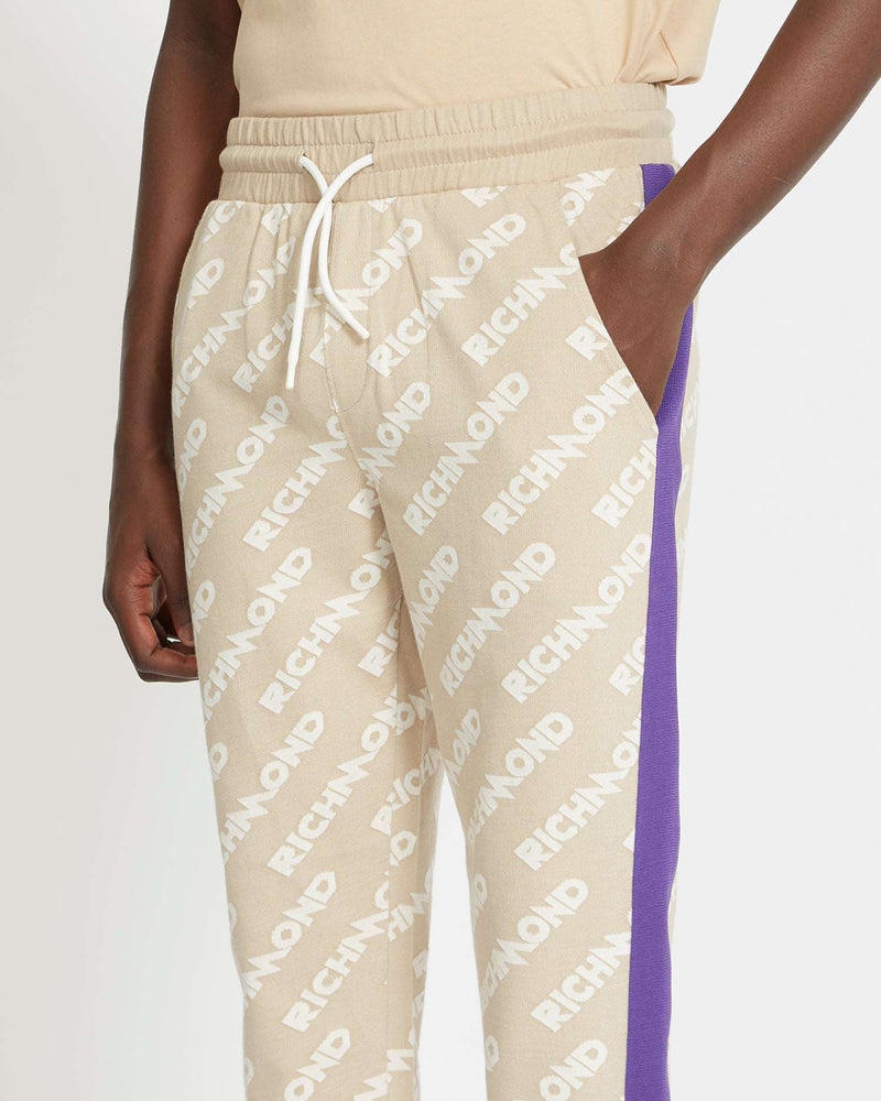 Jogging pants with logo 