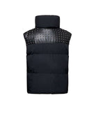 Piumino smanicato dal design lineare Capispalla