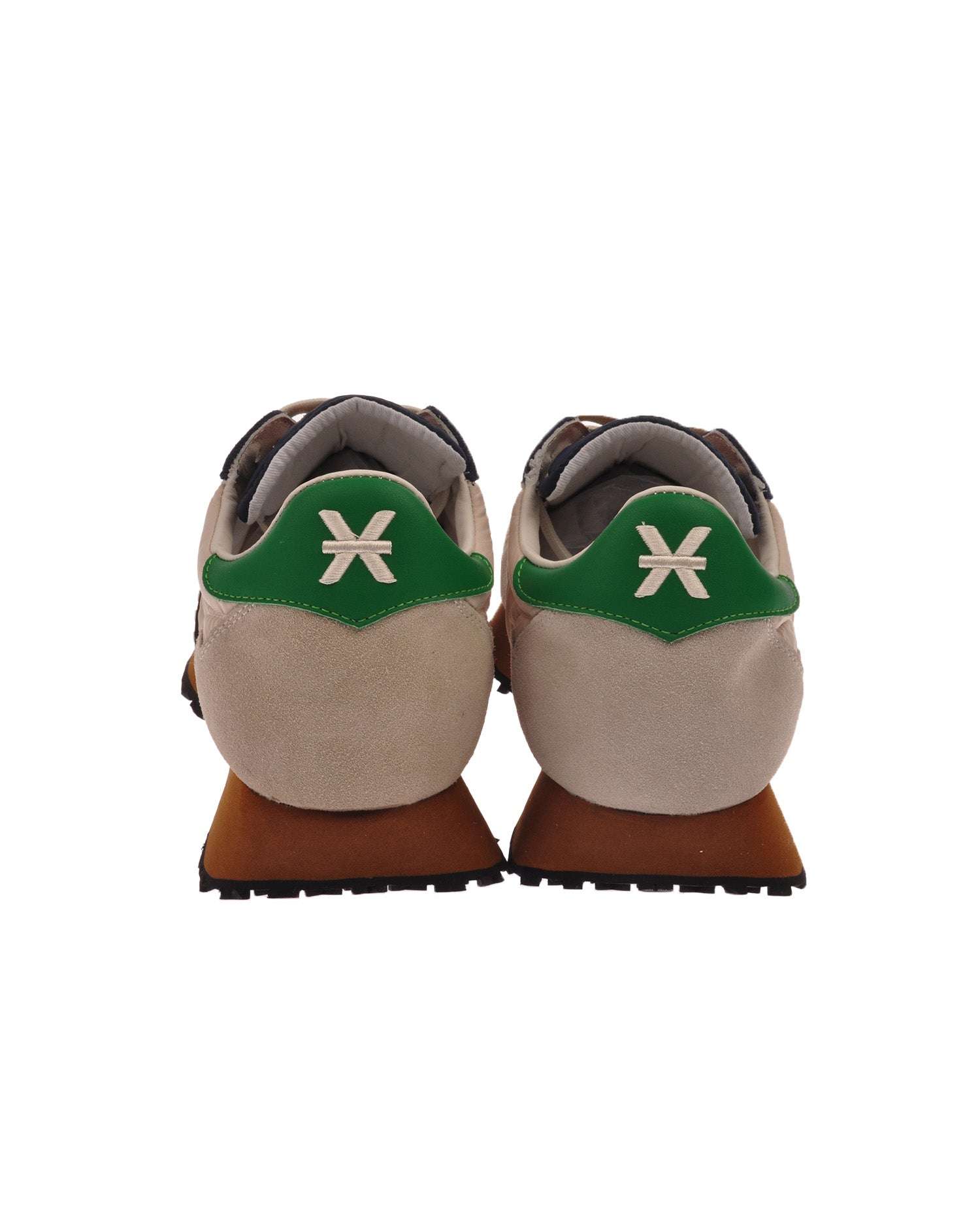 Sneakers dallo stile r&amp;eacute;tro con dettagli a contrasto Scarpa