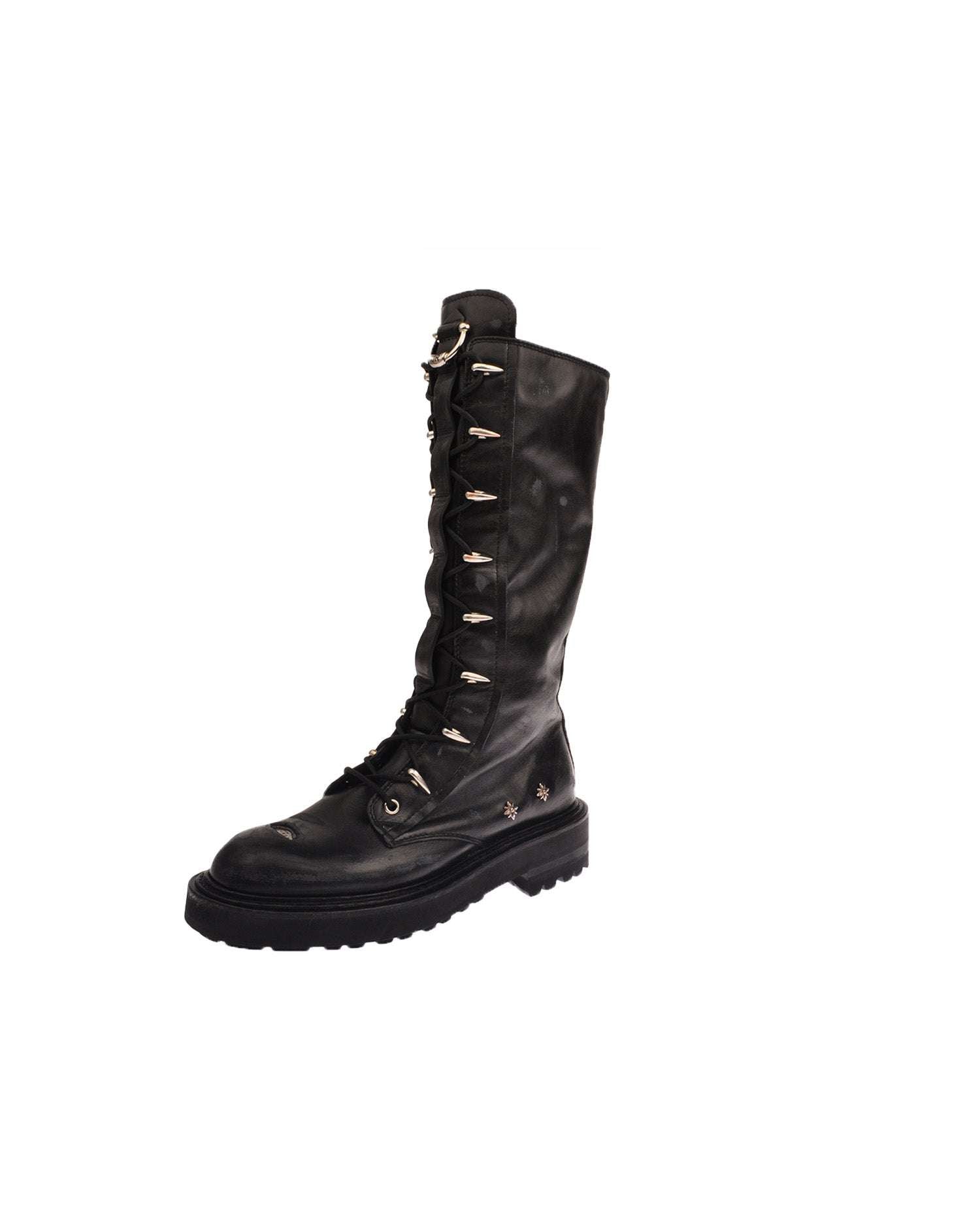 Stivale alto con dettagli metallici &amp;ndash; Stile audace e grintoso Scarpa