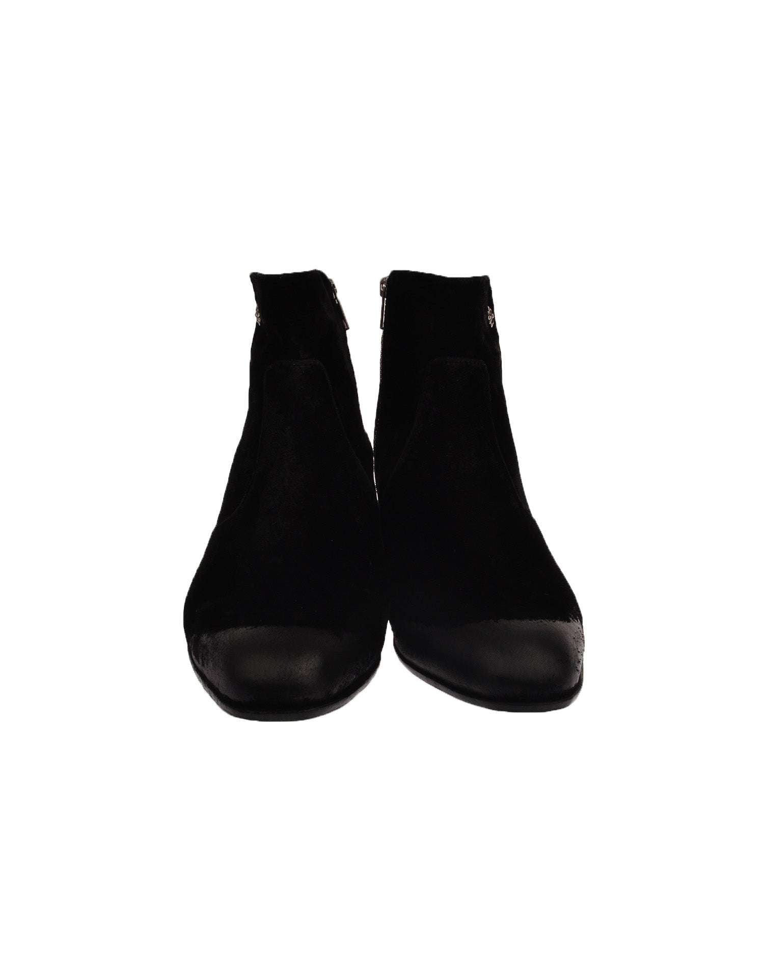 Stivaletto con tacco basso &amp;ndash; Eleganza minimal e moderna Scarpa