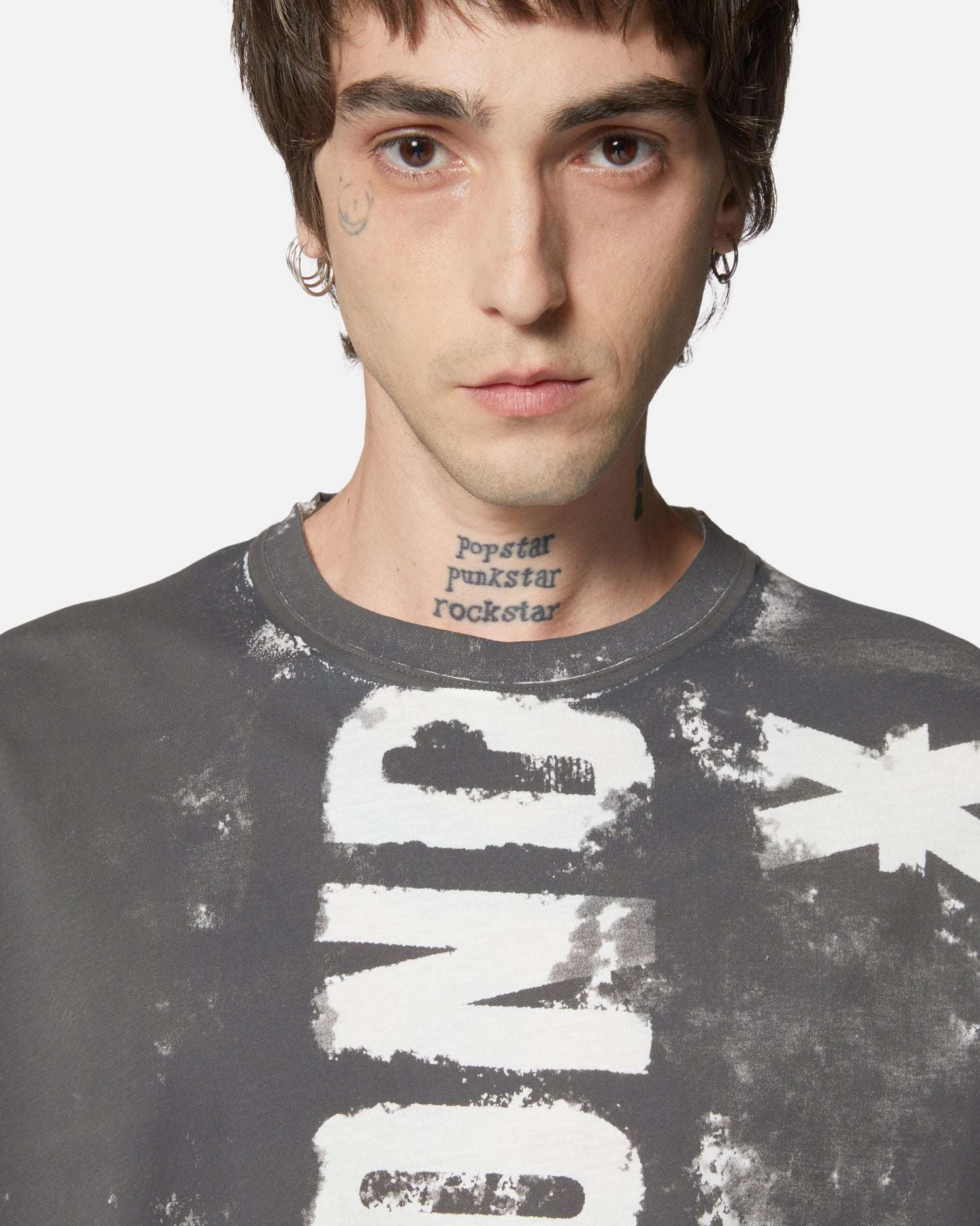 T-shirt a maniche corte con stampa effetto vintage e logo T-shirt