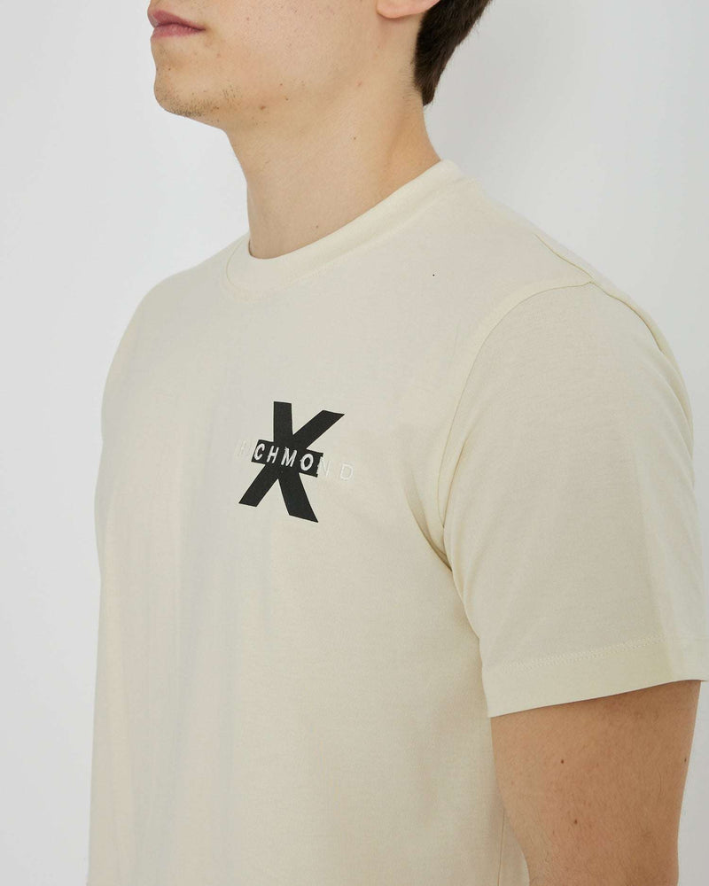 T-shirt con logo ricamato sul davanti