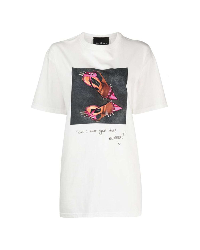T-shirt with "shoes" decorative print