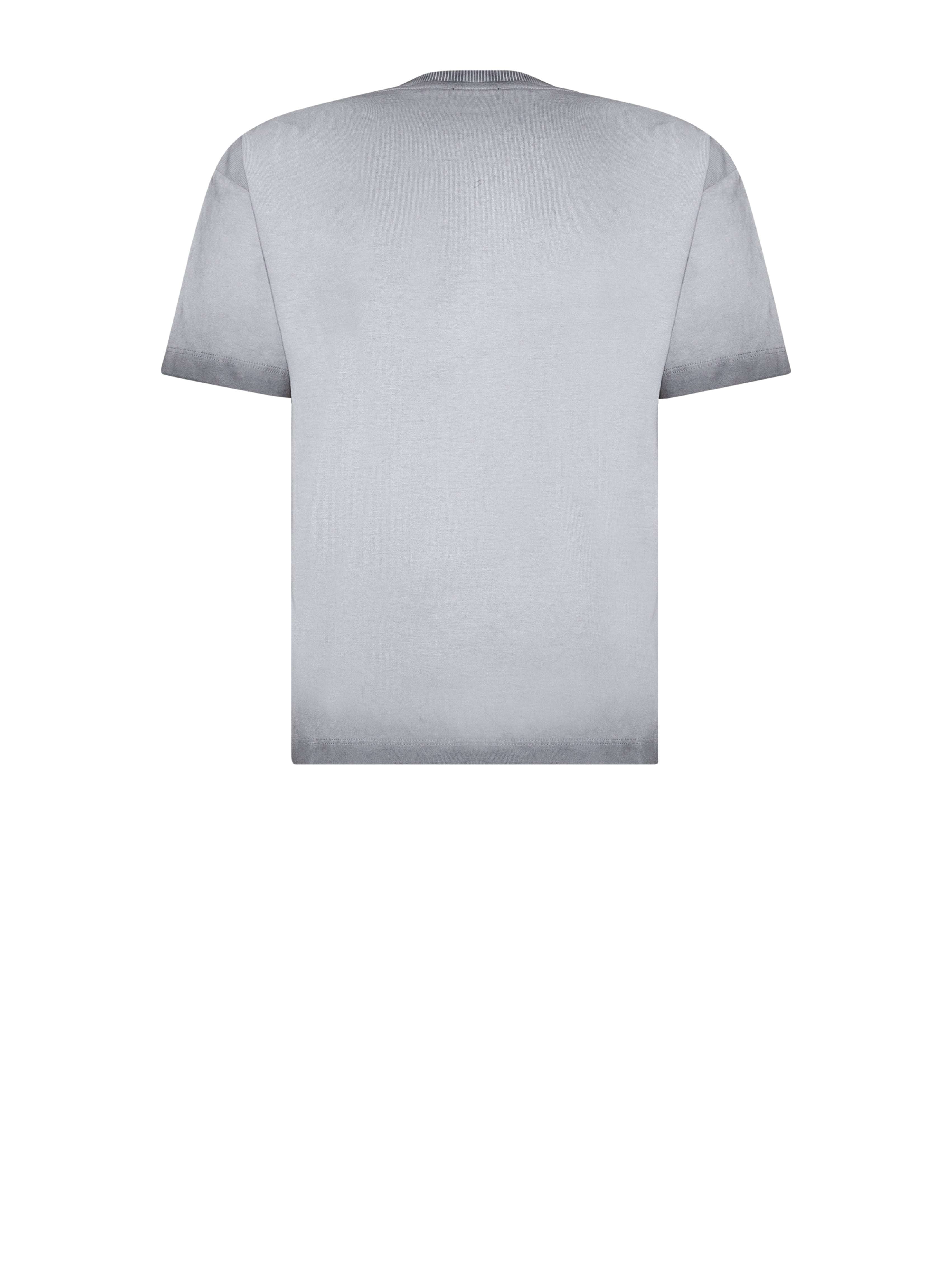 T-shirt contemporanea con applicazioni decorative iconiche T-SHIRT