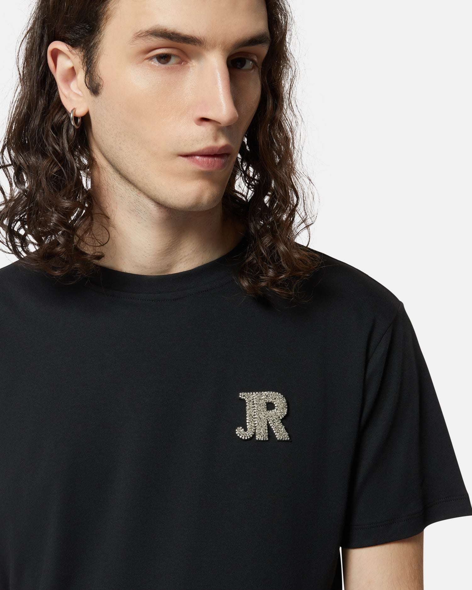 T-shirt nera con logo ricamato T-shirt