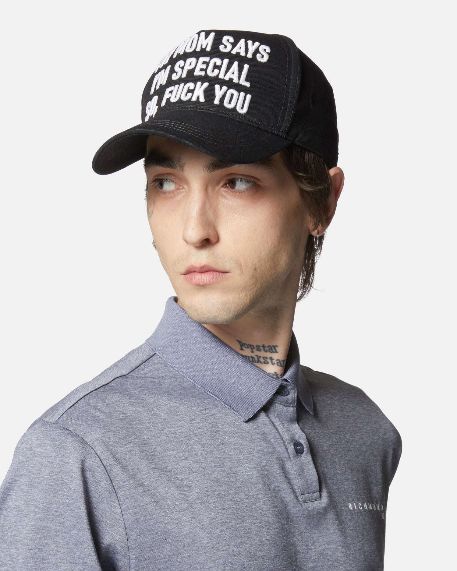 TERMINATO A MILANO - Berretto &amp;quot;My mom says I'm special so, f**k you&amp;quot; Cappello